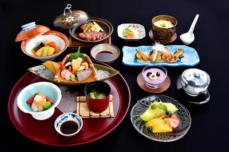 ห้องอาหารยามาซาโตะได้รับ “มิชลิน เพลท” จากคู่มือแนะนำร้านอาหารและที่พักระดับโลก 'มิชลิน ไกด์’ ติดต่อกันเป็นปีที่ 2