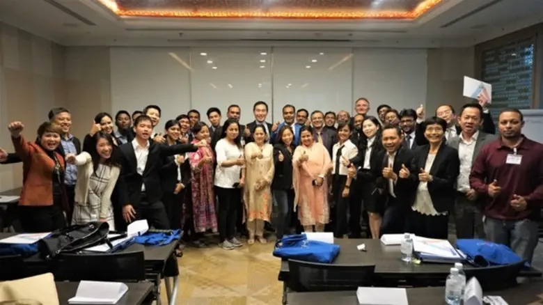 นายพสิษฐ์ อัศววัฒนาพร ผู้อำนวยการสถาบันอน...