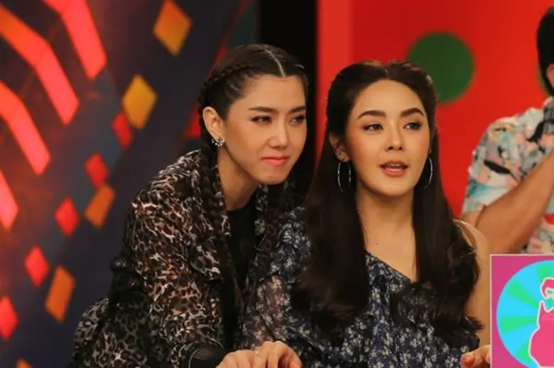 ทีวีไกด์: รายการ “ศึก 12 ราศี” ดวงกำลังมา ”ปุยฝ้าย-รัฎฐพัชร์” ลุ้นค้าขายออนไลน์แล้วรุ่ง ใน"ศึก 12 ราศี"