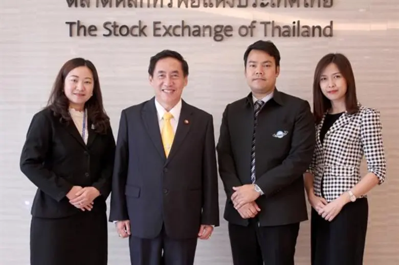 นายสมบัติ อนันตรัมพร (ที่ 2 จากซ้าย) ประธ...