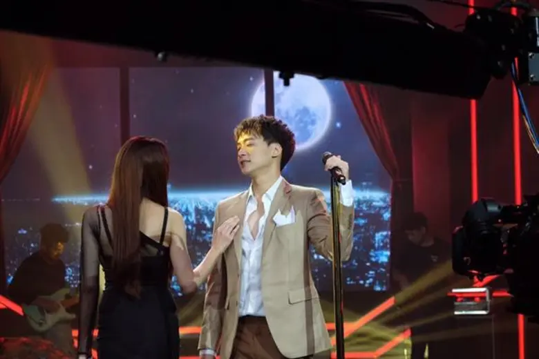 “บี้” อวดซิงเกิ้ลใหม่ “ก่อนเช้า” ใน “Sing Sing Sing”