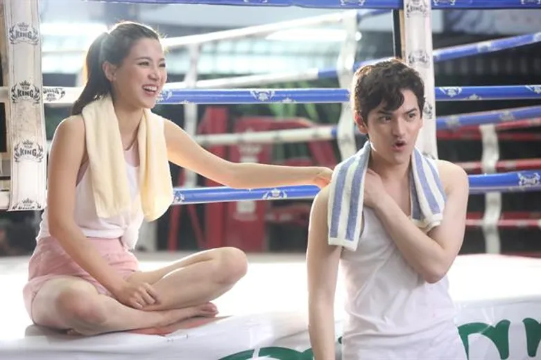 “ใบเฟิร์น” โกรธควันออกหู ปล่อยหมัดซัด “เต๋า” ไม่ยั้ง