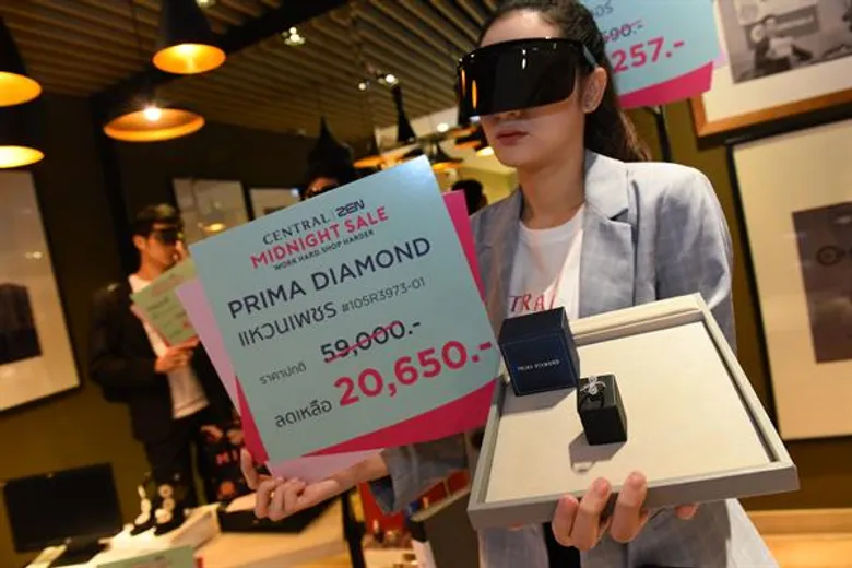 ห้างเซ็นทรัล/เซน งัดกลยุทธ์ปิดไตรมาสสุดท้ายปี 2018 ตอกย้ำผู้นำ MIDNIGHT SALE งานเซลที่ยิ่งใหญ่ที่สุดของปี ตั้งเป้ายอดขายกว่าพันล้านบาท ใน 8 วัน!!