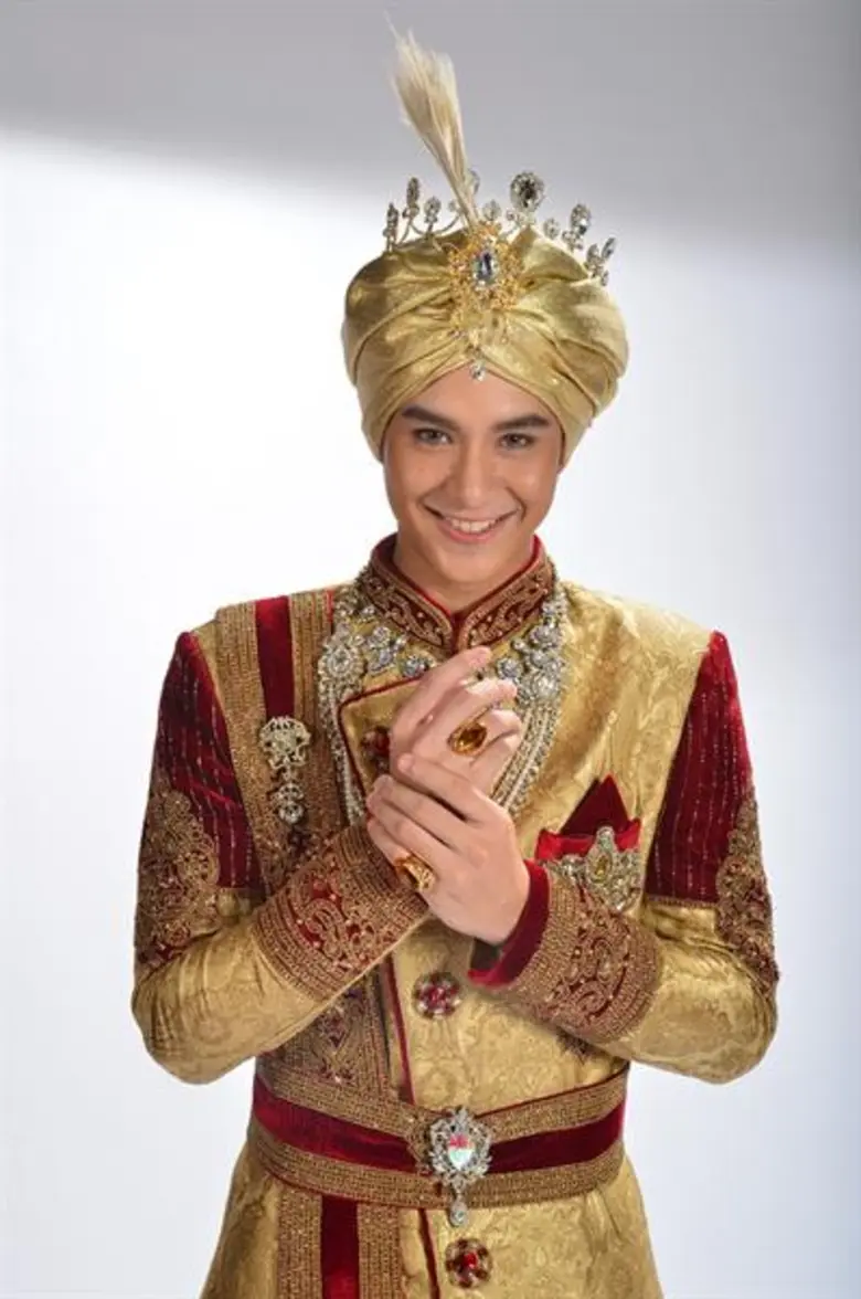 พระเอกหนุ่มขวัญใจน้อง ๆ หนู ๆ จากบทบาท "พ...
