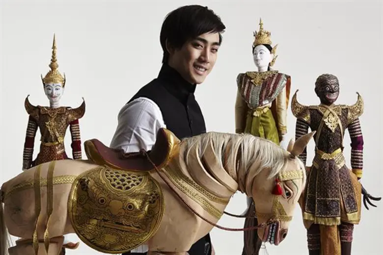 “ ฮัท ” ออกอัลบั้ม “ วันฮัท ” (ONE HUT) “ โอ๊ค ดราก้อนไฟว์ ” เป็น ' โปรดิวเซอร์ ’