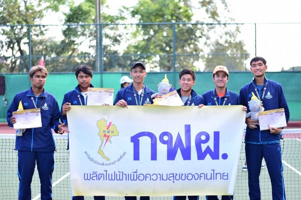 ทีมชมรมเทนนิสจังหวัดนนทบุรี สามารถคว้าเหร...