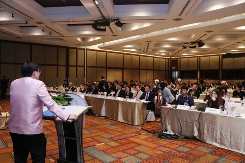 ดร.สุวิทย์ บรรยายพิเศษ เรื่อง"กระทรวงการอุดมศึกษา วิทยาศาสตร์ วิจัยและนวัตกรรมกับการพัฒนาอุตสาหกรรม"