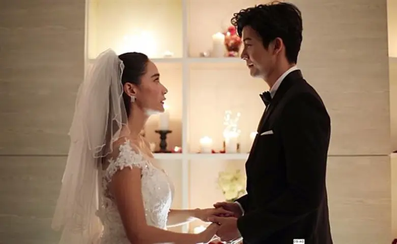 กานต์(พลอย เฌอมาลย์) สาวสวยมั่นใจในตัวเอง...