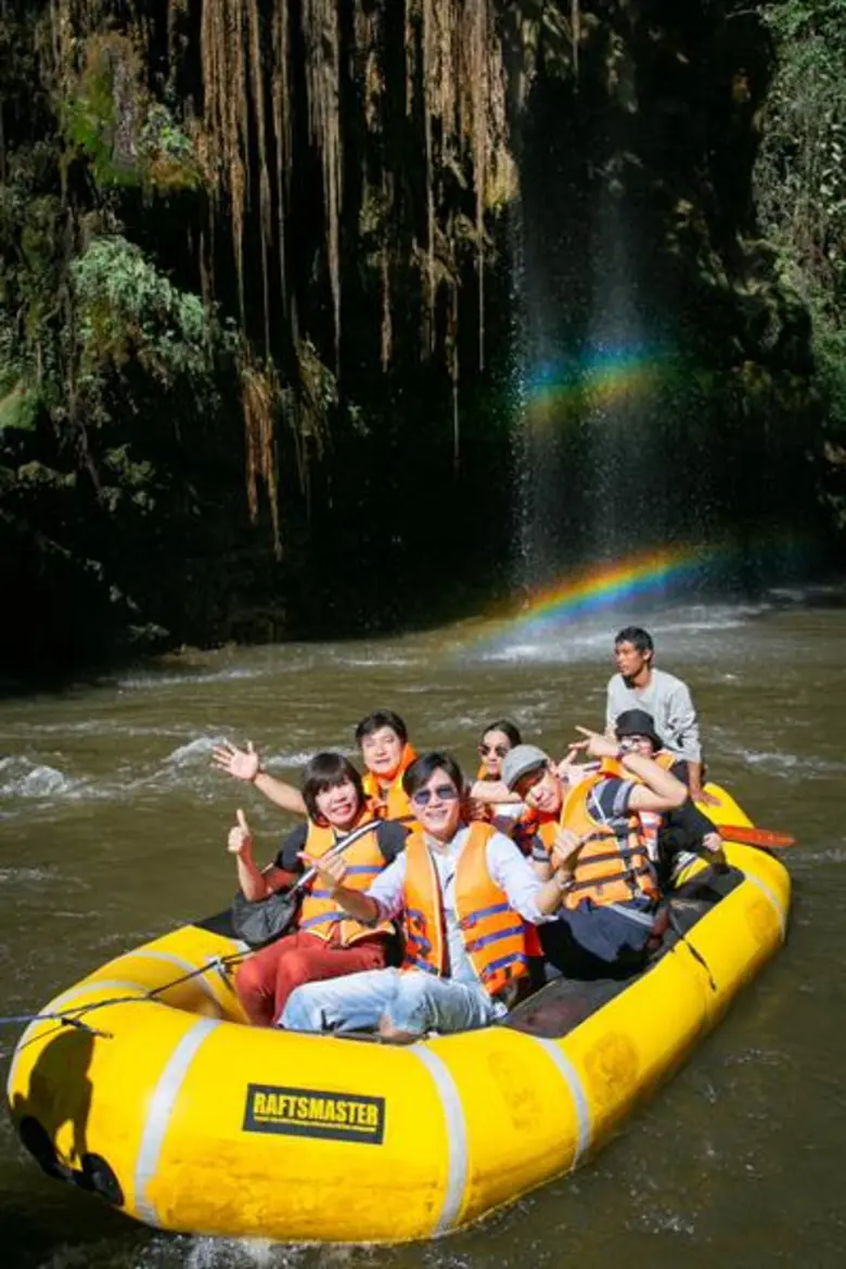 ทีลอซู ทำ อั๋น-อ้อย-โอปอ ใจสั่น สวยอลังการ สมตำแหน่งน้ำตกที่ใหญ่สุดในไทย