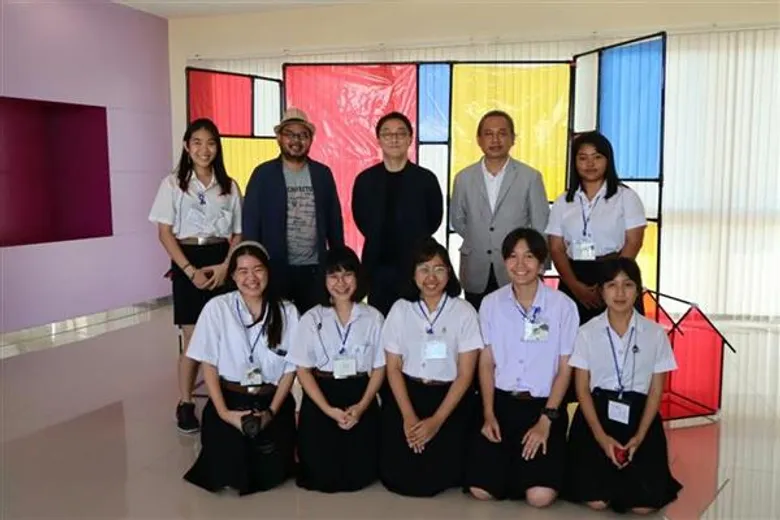นักศึกษาปี 4 สถาปัตย์และการออกแบบ คณะครุศาสตร์อุตสาหกรรมและเทคโนโลยี สจล. เชิญสถาปนิกชื่อดัง JUN SEKINO ร่วมสัมมนา “มองสถาปัตยกรรมผ่านผลงานการออกแบบ”พร้อมการนำความคิดผสมผสานสถาปัตยกรรมกับธรรมชาติ ความสำเร็จชนะได้ด้วยความมุ่งมั่น ตั้งใจ