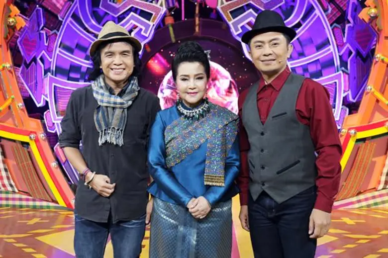 รายการ "หมอลำฝังเพชร2" วันเสาร์ที่ 1 ธันว...