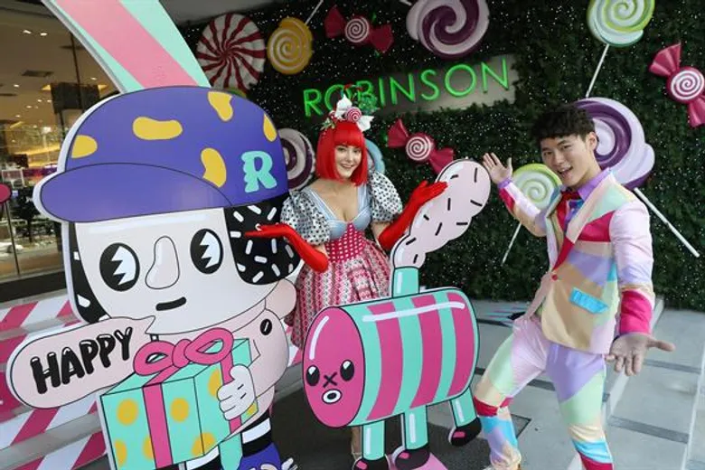 โรบินสัน รุกชิงยอดโค้งสุดท้ายปลายปี ชู 'บิ๊กซีซันนอล มาร์เก็ตติ้ง’ ผนึกห้างฯ และ ศูนย์การค้าฯ ส่ง 2 แคมเปญใหญ่ สู้ศึก 'คริสต์มาส – ปีใหม่’ 'ROBINSON GIFTS’ และ'ROBINSON LIFESTYLE MAKE A WISH’