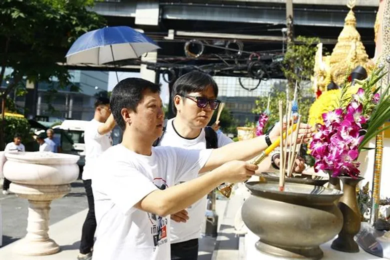 “เป้-โม” ร่วมงานครั้งแรก! นำทีมดาราบวงสรวงซีรีส์สุดฮิตเวอร์ชั่นไทย “เกินห้ามใจไม่ให้รัก” (IN TIME WITH YOU) ทางพีพีทีวี เอชดี ช่อง 36