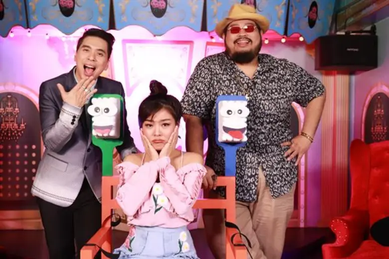 ตีกันยับ “ลุลา” ฉีกหน้า “ป๊อบ” ขาดครึ่ง หลังเปิดศึกแปลงมาแปลงกลับ ในรายการ “SONG แปลง” 5 ธ.ค. นี้