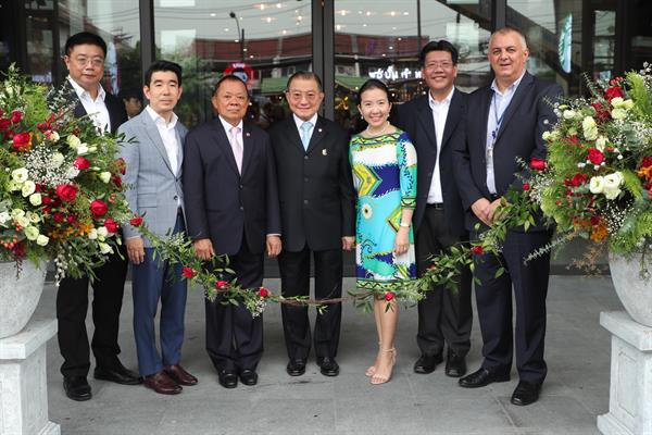 กลุ่มแอสเสท เวิรด์ รีเทล ในเครือของแอสเสท...