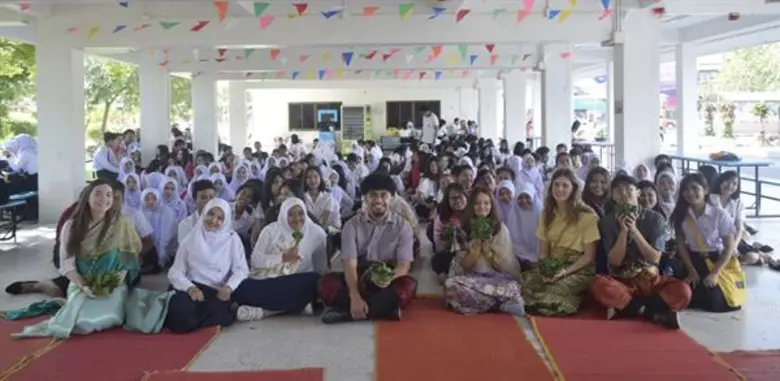 มรภ.สงขลา จัดงานลอยกระทงโกอินเตอร์ แลกเปลี่ยนวัฒนธรรมไทย-นิวซีแลนด์