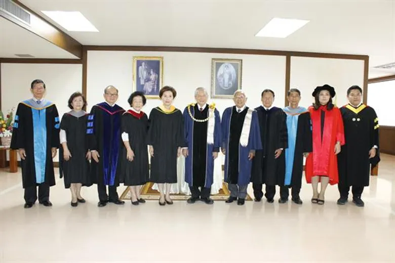 ม.ศรีปทุม ชลบุรีจัดพิธีประสาทปริญญาประจำปีการศึกษา 2560