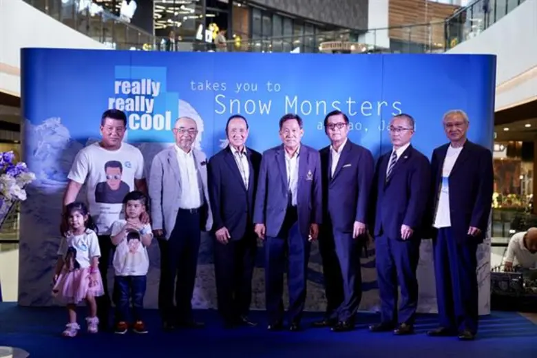 "สโนว์มอนสเตอร์"ออนเซน และทัศนียภาพที่น่า...