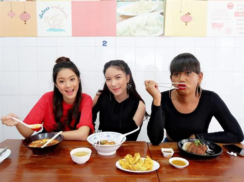 ทีวีไกด์: รายการ “#TEAMGIRL” “เจนนี่-มุก-น้ำตาล” พาย้อนอดีตชุมชนเก่าย่านสาทร!!! จัด “5 ร้านแสนอร่อย ซอยเซนต์หลุยส์”