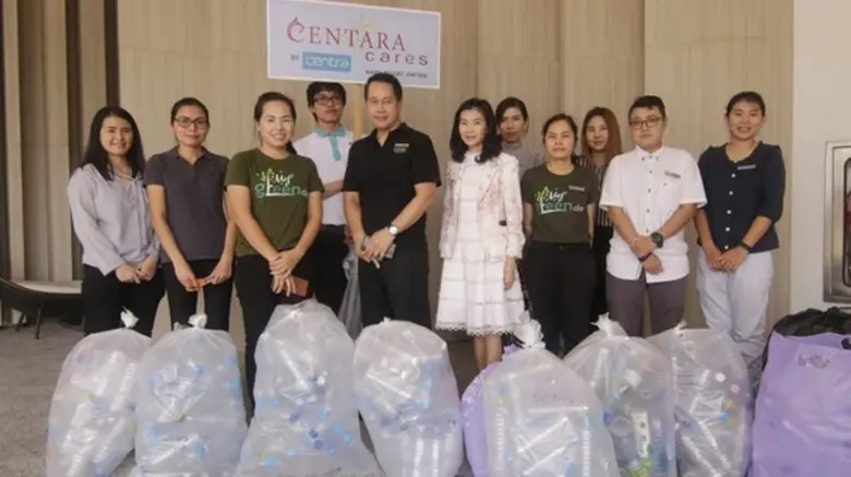 ชาวเซ็นทรามาริส ร่วมใจกันคัดแยกขวดน้ำพลาส...