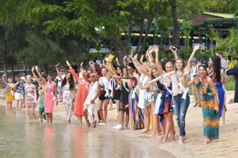 ทริปเก็บตัวสุดประทับใจ สาวงามอำลาชลบุรี-กระบี่เรียนรู้ธรรมชาติ ทำผัดไท ปล่อยปู เยือนแหล่งมรดกของไทย