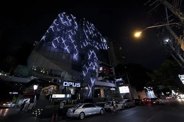 ดิ โอภัส อาคาร มิกซ์ยูส ออฟฟิศและรีเทล มาแรง บริการพื้นที่เช่า รุกตลาดร้านอาหาร แหล่งบันเทิง ทำเลหรูย่านทองหล่อ ซอย 10