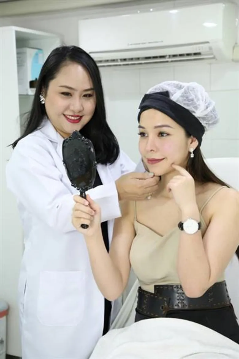 “ฉีดไหมสลายไขมันบนใบหน้า” เห็นผลได้อย่างปลอดภัย กว่าการ “ฉีดเมโสแฟต” แบบเดิมๆ ไม่ต้องกลัวจะเกิดอาการแพ้