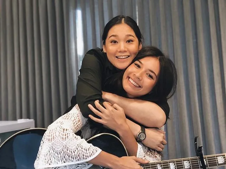 พลอย - วาเลนตินา รองมิสยูนิเวิร์สไทยแลนด์ 2018 ถ่ายทอดประสบการณ์การประกวด สู่บทเพลง “Brightest Star” เพลงที่ส่งกำลังใจให้ นิ้ง-โศภิดา และผู้เข้าประกวด Miss Universe 2018 ทุกประเทศในวันที่ “ดาวดวงนั้นจะส่องสว่างที่สุดบนท้องฟ้า”