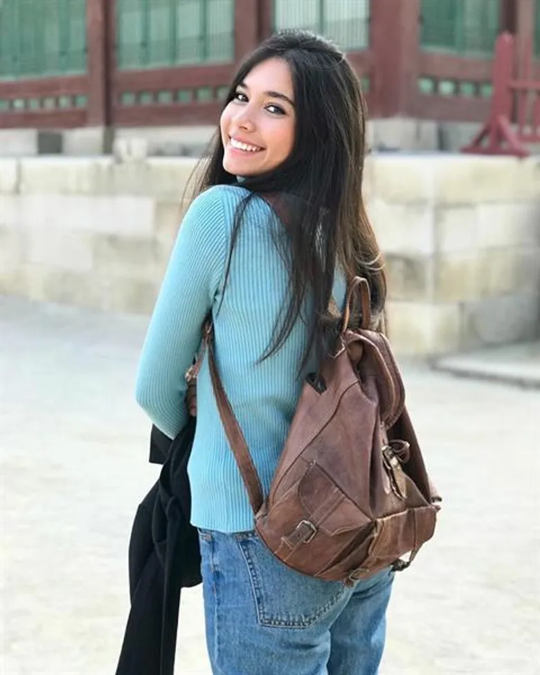 พลอย - วาเลนตินา รองมิสยูนิเวิร์สไทยแลนด์ 2018 ถ่ายทอดประสบการณ์การประกวด สู่บทเพลง “Brightest Star” เพลงที่ส่งกำลังใจให้ นิ้ง-โศภิดา และผู้เข้าประกวด Miss Universe 2018 ทุกประเทศในวันที่ “ดาวดวงนั้นจะส่องสว่างที่สุดบนท้องฟ้า”