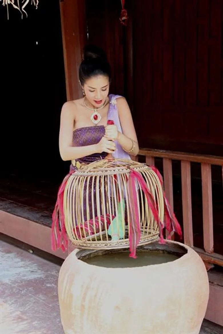 “ไนกี้ - จูน” วิวาห์สลาย “ใบเตย” เลือดร้อนถล่มงานแต่งเละ !!
