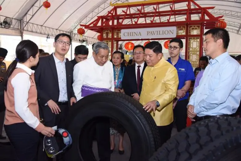 รมช.ลักษณ์ เปิดงาน “วันยางพาราบึงกาฬ 2562” แจง กระทรวงเกษตรฯ มุ่งดำเนินโครงการตามมติ ครม. ใน 3 โครงการสำคัญเพื่อช่วยเหลือเกษตรกรชาวสวนยาง