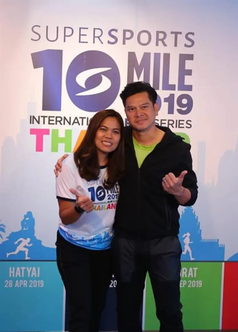 คุณโทนี่ มอร์ตัน กรรมการผู้จัดการใหญ่ ซูเ...