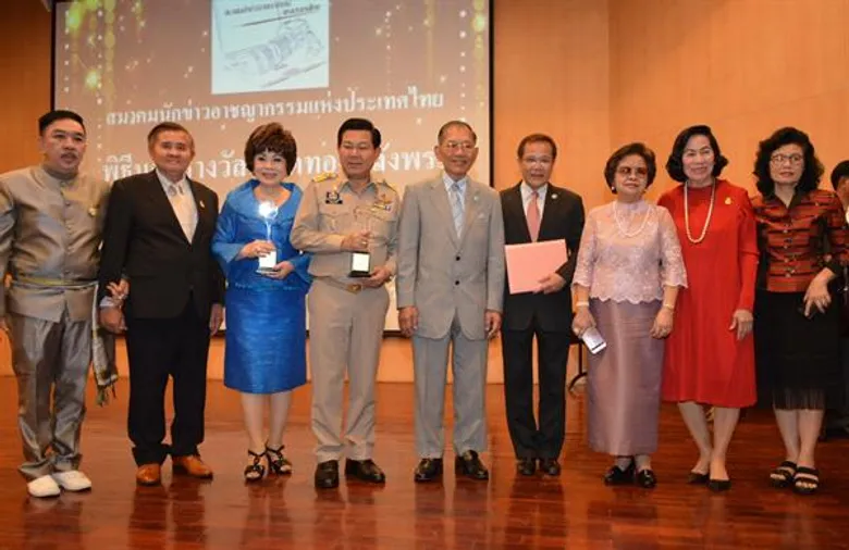 เปิดใจ “ไชยวัฒน์ หาญสมวงศ์” ประธานสภาเอสเอ็มอี รับรางวัล'ผู้ปิดทองหลังพระ’ประจำปี 2561
