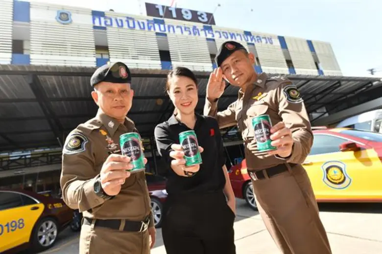 เนสกาแฟกระป๋องพร้อมดื่ม นำโดย นางสาวชุติร...