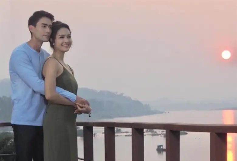 “หลุยส์-เซฟ” ชวนเที่ยว “เชียงคาน” รับลมหนาว ตามรอยละคร “ในคืนหนาว แสงดาวยังอุ่น”