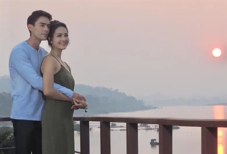 “หลุยส์-เซฟ” ชวนเที่ยว “เชียงคาน” รับลมหนาว ตามรอยละคร “ในคืนหนาว แสงดาวยังอุ่น”