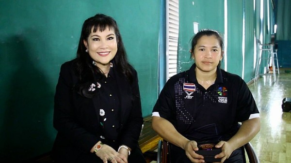 รายการทำด้วยใจ...เพื่อแผ่นดินช่วงเชิดชูเก...