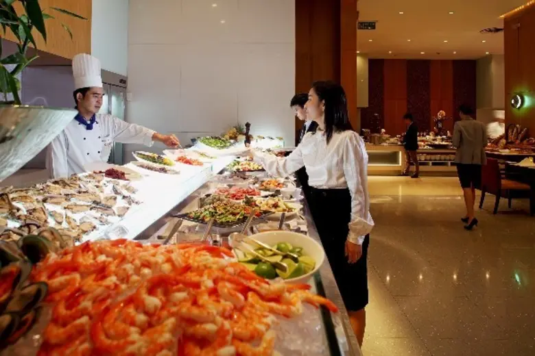 โรงแรมเซ็นทาราแกรนด์และบางกอกคอนเวนชันเซ็...