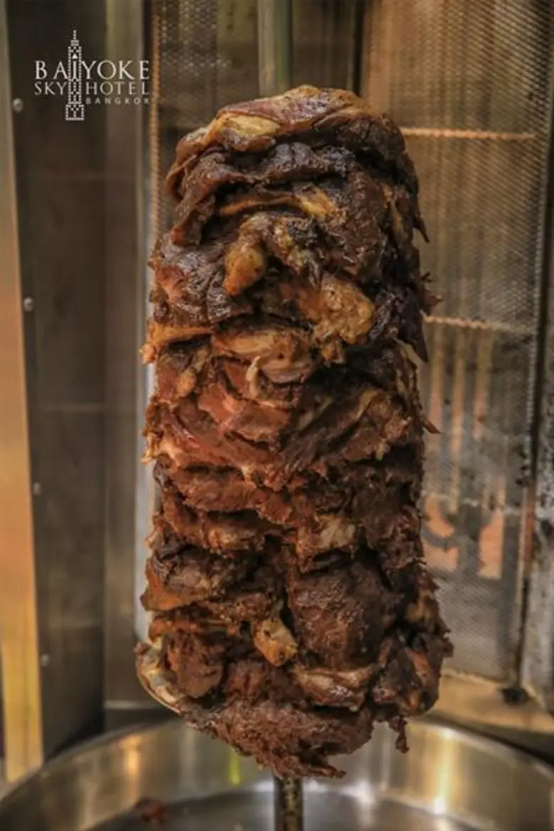 Shawarma เมนูเฉพาะคืนเคาท์ดาวน์ โรงแรมใบห...