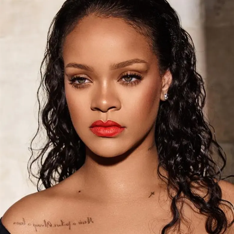 NEW MATTEMOISELLE PLUSH MATTE LIPSTICK GI...