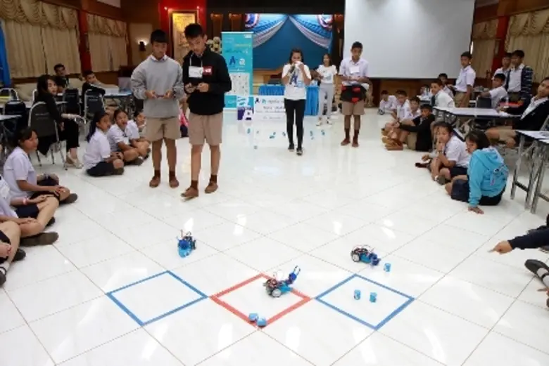 กิจกรรม A to a “Young Robot Maker โรบอท...อัจฉริยะสั่งได้ อาชีพยุคดิจิทัล”