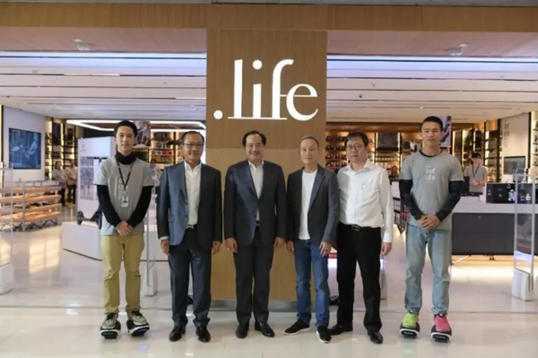 นายปรเมศร์ เหรียญเจริญสุข ประธานเจ้าหน้าท...
