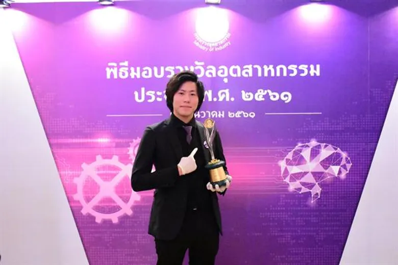 STGT รับรางวัลอุตสาหกรรมดีเด่น ประจำปี 2561 บริษัท ศรีตรังโกลฟส์ (ประเทศไทย) จำกัด รับรางวัลอุตสาหกรรมดีเด่น ประจำปี พ.ศ. 2561 ประเภทการบริหารงานคุณภาพ ของกระทรวงอุตสาหกรรม