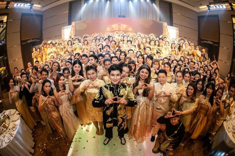 กลายเป็นทอล์คอ็อฟเดอะทาวน์ ฮือฮากันทั้งประเทศ เมื่อ...