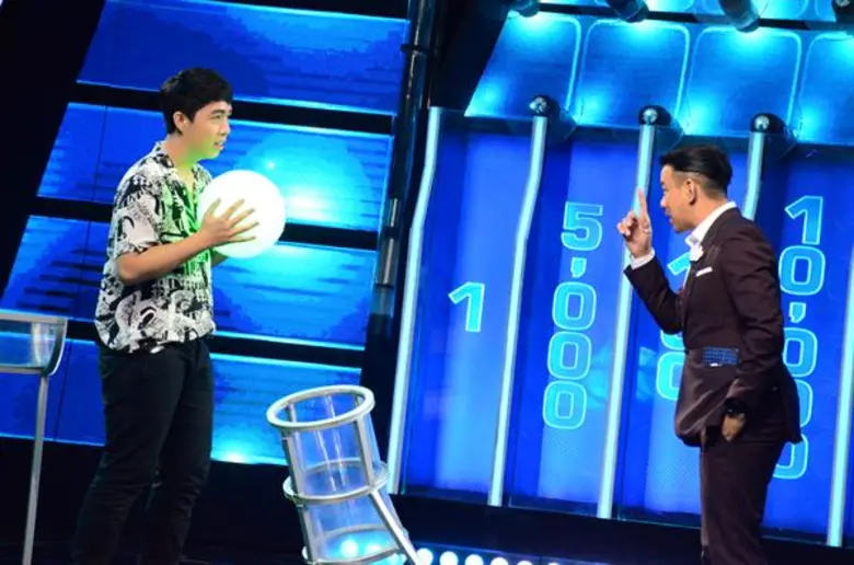 ทีวีไกด์: รายการ “The Wall กำแพงพลิกชีวิต”  เปลี่ยนเวลาใหม่รับศักราชใหม่ เอาใจช่วย “ลูกกตัญญู” เพื่อหาเงินดาวน์แท็กซี่ให้พ่อ