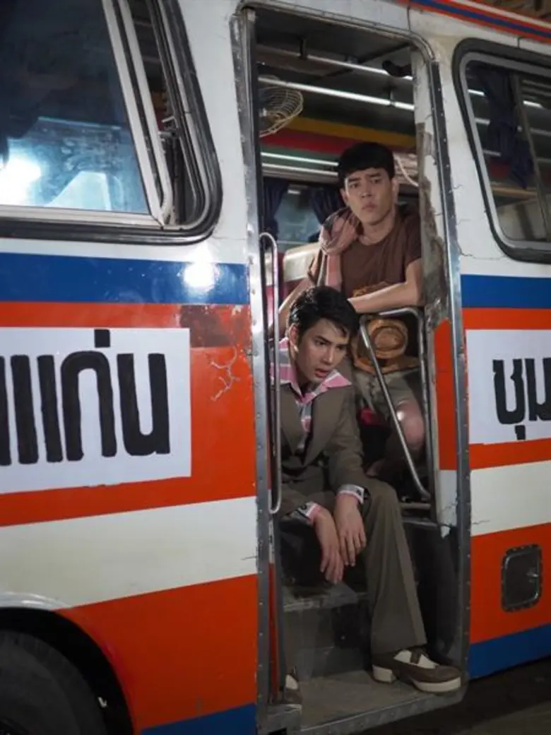 เรียกได้ว่าสมบทบาทเป็นอย่างมากกับพระเอกหนุ่ม "เด่นค...