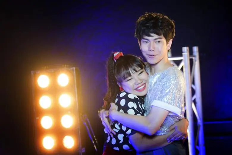 ลูกทุ่งลำซิ่งสายเอ็นเตอร์เทน “เต๋า - ผัดไท” ลูกทีมโค้ชคิ้ม ร้องสนุก แดนซ์กระจาย จูงมือเข้ารอบแบทเทิลแพ็คคู่
