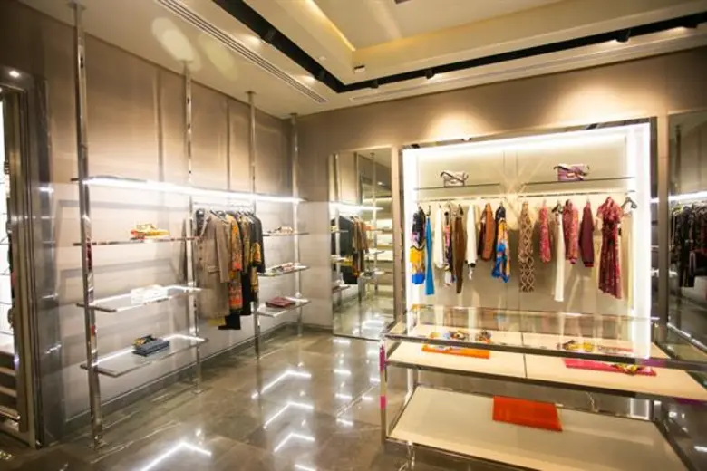 แฟล็กชิพสโตร์เป็นสัญลักษณ์ของมหานครที่มีค...