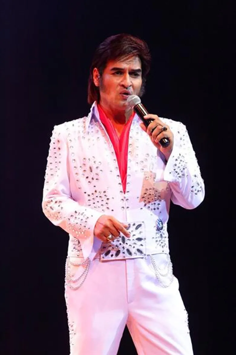 คอนเสิร์ต “King of Rock n' Roll” Elvis Presley เมื่อราชาเพลงร็อค แอนด์ โรลล์ ถูกปลุกขึ้นมาวาดลวดลายบนเวทีศาลาเฉลิมกรุงอีกครั้ง พบกับการรวมตัวของเอลวิสชั้นแนวหน้าของเมืองไทย