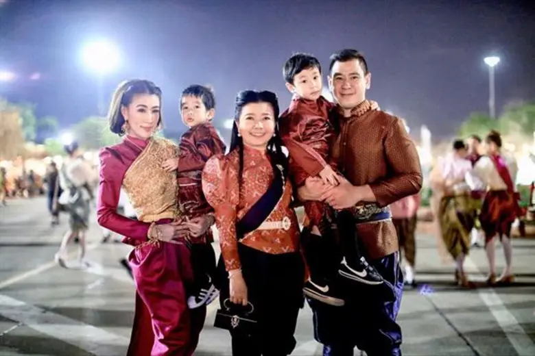ผศ.ดร.บังอร เบ็ญจาธิกุล อธิการบดี มหาวิทย...